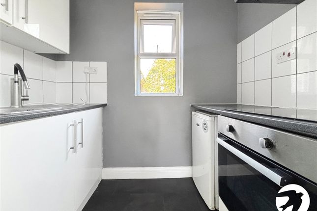 Flat 12, 76, London Road, Kent photo 4