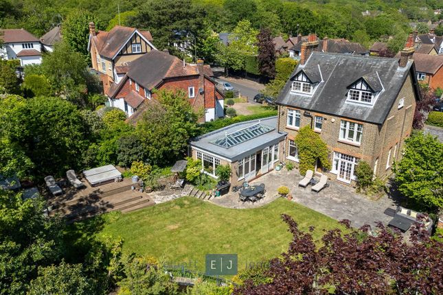 26, Connaught Avenue, Loughton photo 2