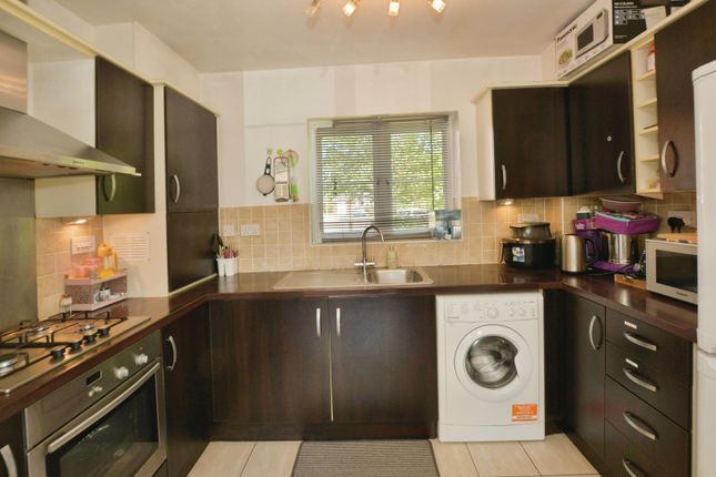 8, Hedgers Way, Ashford photo 4