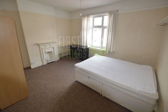 Terraced house to rent in Thurlow Road, Clarendon Park