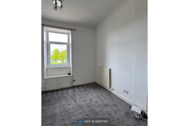 Flat M  Holmhead, Kilbirnie photo 2