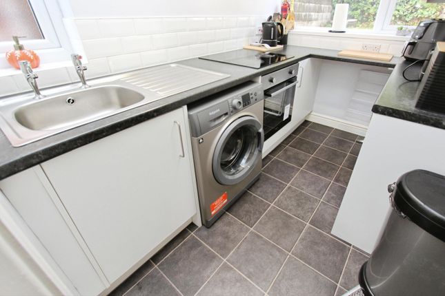 19, School Lane, Chilwell photo 2