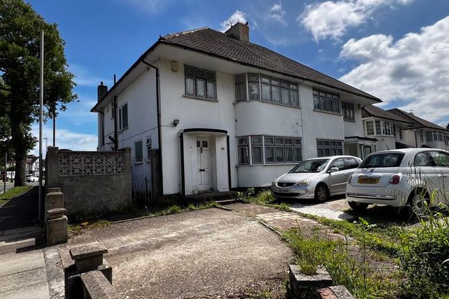 56, Stonegrove, Edgware photo 3