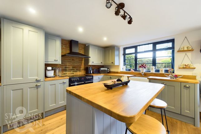 Cottage for sale in The Hills, Reedham, Norwich
