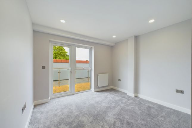 Flat for sale in Flat 4, Swilley Gardens, Oxford Road, Stokenchurch, High Wycombe, Buckinghamshire