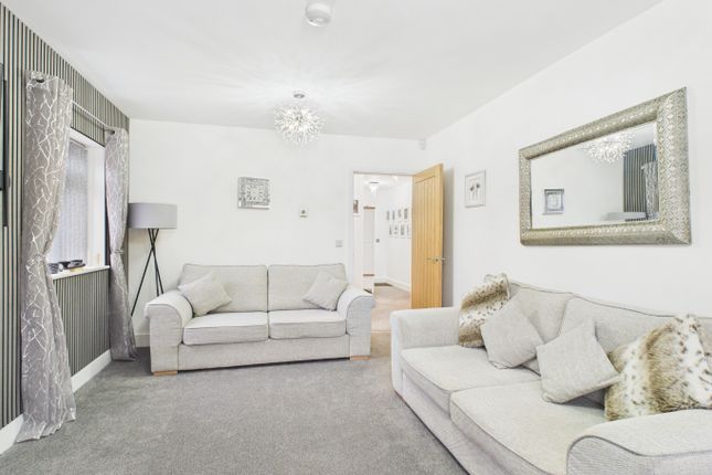 5 Cedar Close, Driffield Road, Driffield photo 4