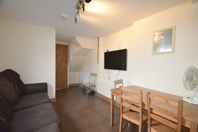 Rhymney Street, Cardiff photo 2