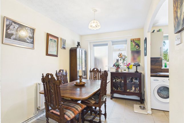 9, Huddleston Close, Merseyside photo 4