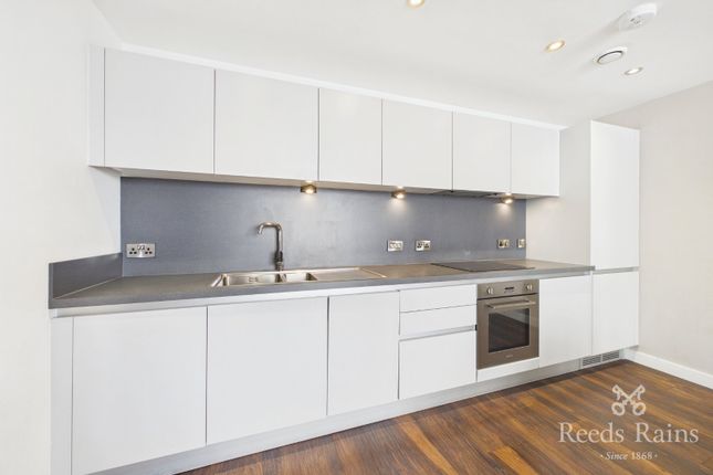Flat 1305, 1, Regent Road, Manchester photo 4