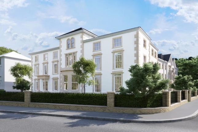 Thumbnail Flat for sale in Newlands House, 1 Oak Hill Road, Surbiton