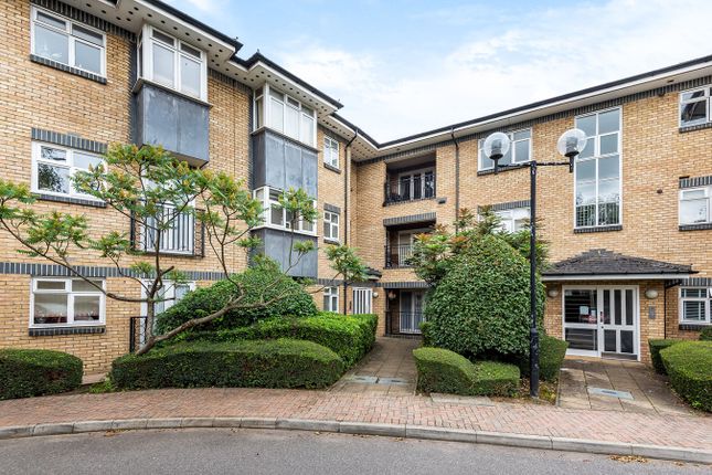 Flat for sale in Stevenage Road, Hitchin