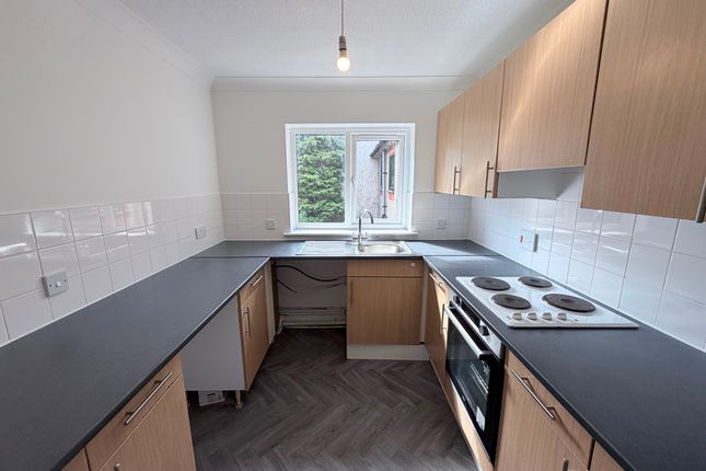 7 Sheringham Court, Stowmarket photo 3
