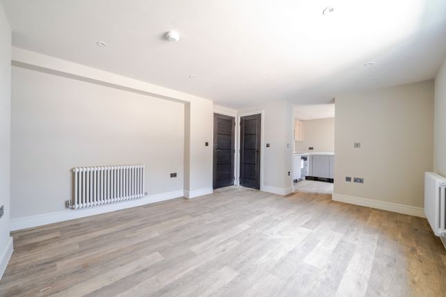 Castle - Apartment 1,, Ellis Close, Hampshire photo 2
