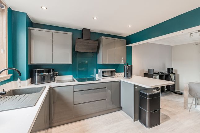 5, Law Road, Dunfermline photo 3