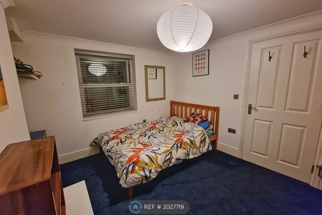 Room to rent in Norwood Road, London