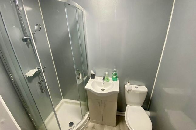 Twizzle Lodge, Off Hawthorne Avenue Uplands Swansea photo 4