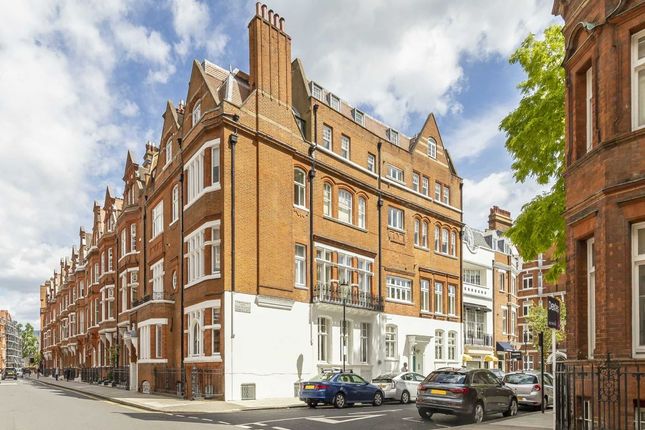 Flat for sale in Draycott Place, London SW3