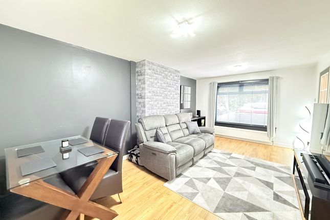 16, Claret Road, Grangemouth photo 5