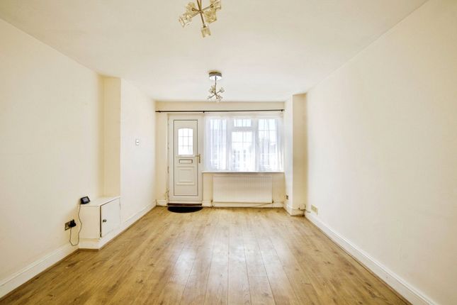 3, The Parade, Havering-Atte-Bower photo 2