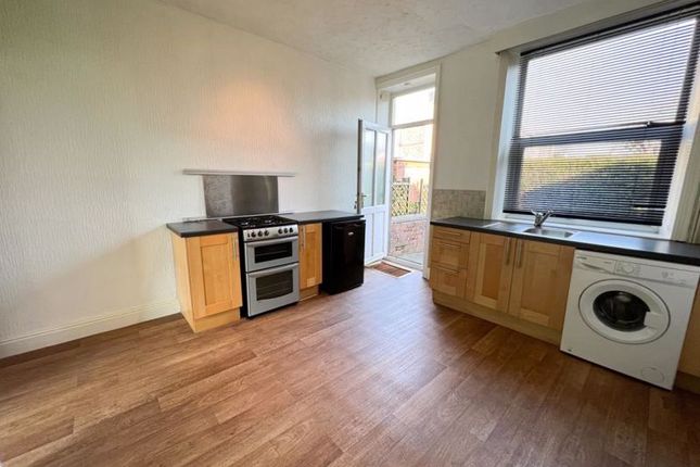 Terraced house to rent in Dudley Road, Marsh, Huddersfield
