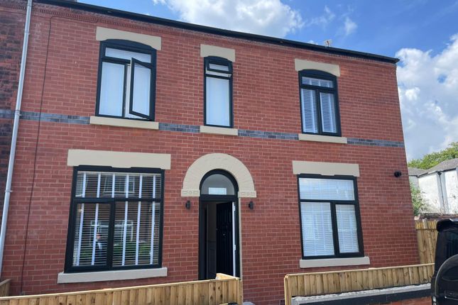 64 Arthur St Exterior
