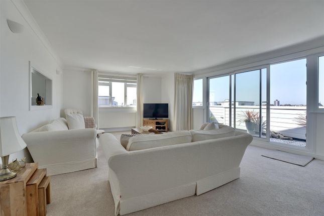 22 Amersham Court, 25 Craneswater Park, Southsea photo 4