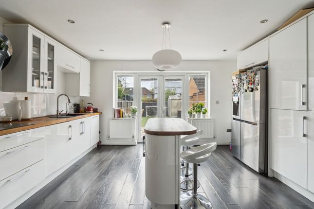 71, Franklins, Rickmansworth photo 2