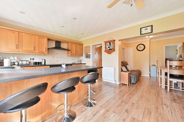 Jordan Close, Watford photo 4