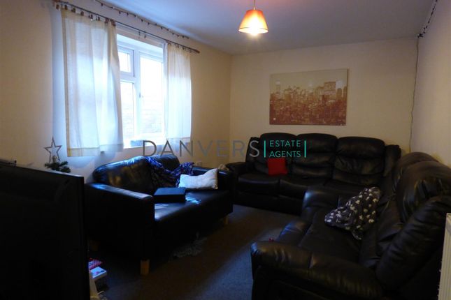 Terraced house to rent in Hinckley Road, Leicester