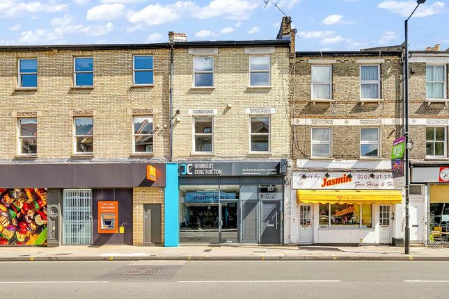 Flat for sale in Fulham Palace Road, London