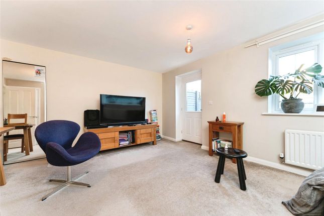 19, Harvey Way, Cambridgeshire photo 2