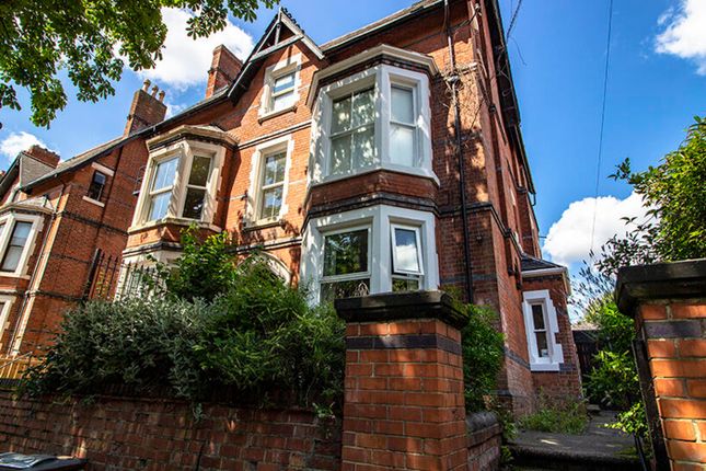Charming Front View Of A Beautifully Maintained Vi...