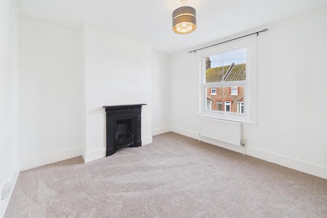 4, Lawes Avenue, Newhaven photo 4