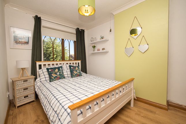 14, Homestead Village, Ramsgate photo 4