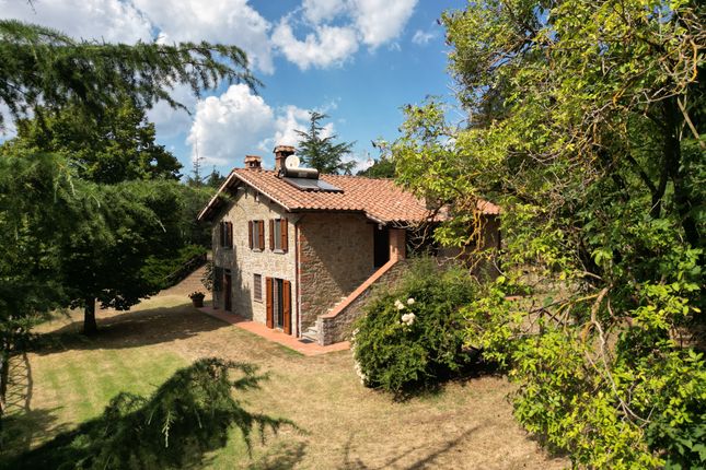 Thumbnail Farmhouse for sale in Il Bagnolino, Arezzo (Town), Arezzo, Tuscany, Italy