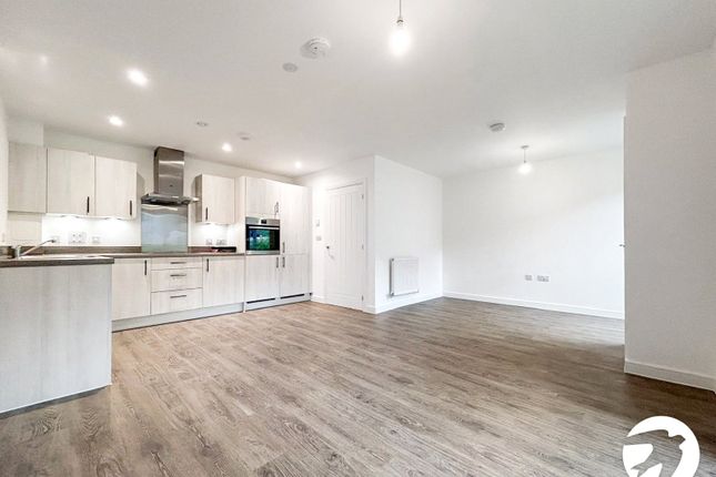 Flat 6, Whitley Court, 3, Abbey Wood Road, West Malling photo 3
