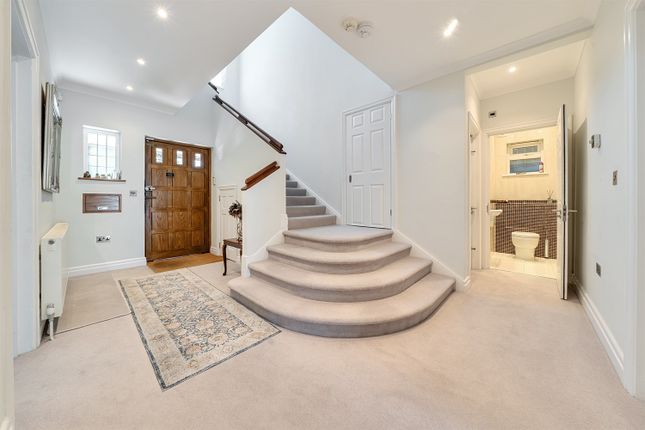 237, Bedford Hill, London photo 3