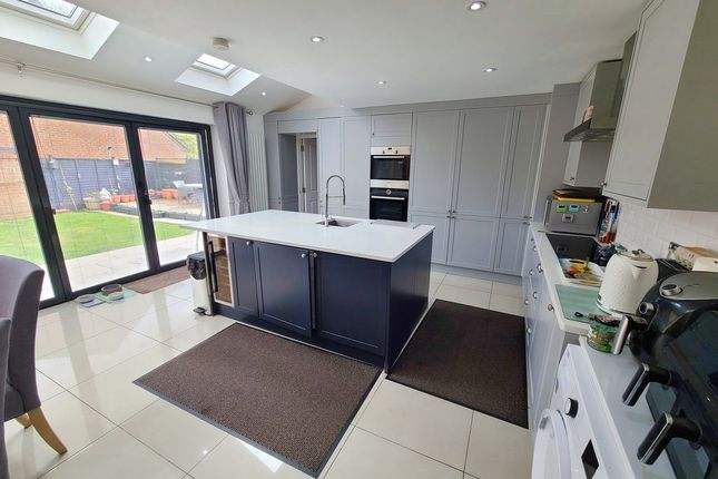 1, Goldsmith Close, Southampton photo 4