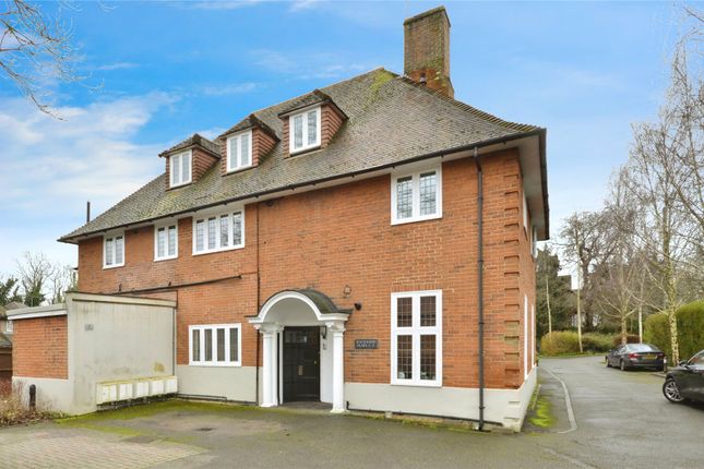 Thumbnail Flat for sale in London Road South, Redhill, Surrey
