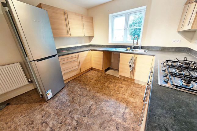 6 The Moldens, Trowbridge photo 2