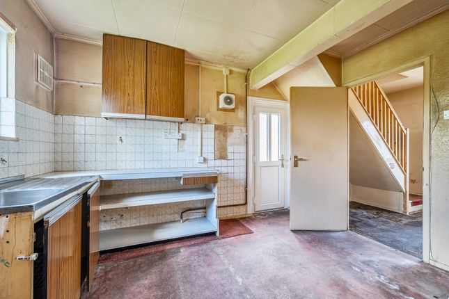 18, Elm Place, Kidderminster photo 2