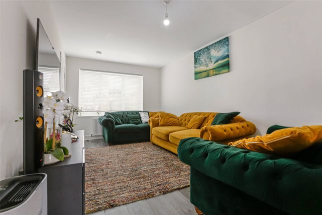 11, Goldcrest Crescent, Lanark photo 2