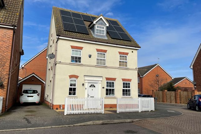 Thumbnail Town house for sale in Lakeview Way, Hampton Hargate, Peterborough