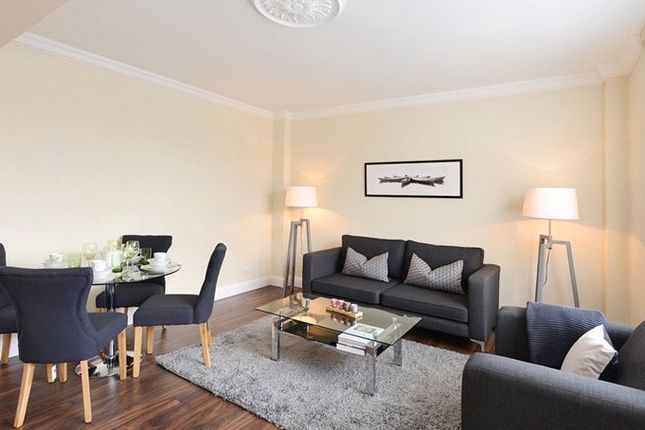 Flat 54, 39, Hill Street, London photo 3