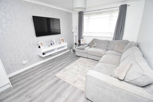 16 Faskin Place, Glasgow photo 2