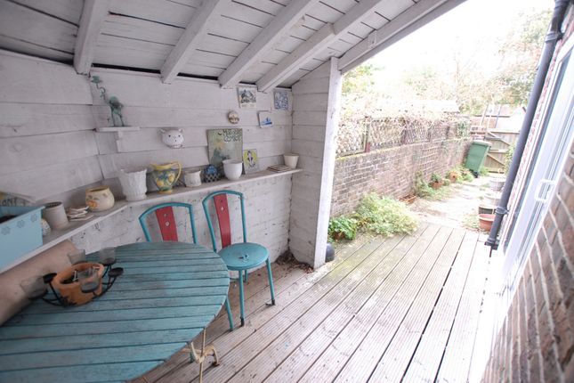 Cottage for sale in 15 Theatre Street, Hythe