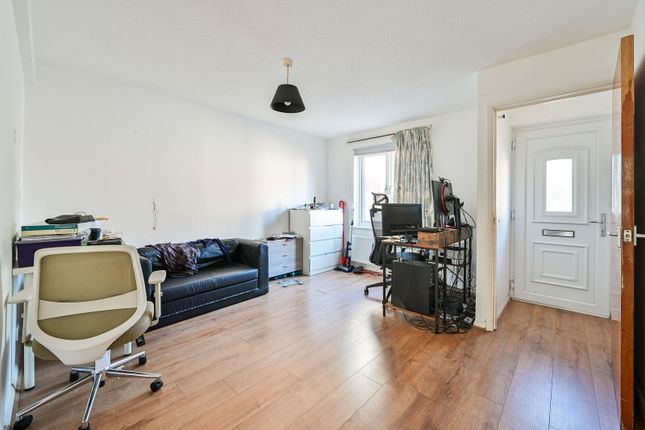 Reveley Square, Rotherhithe photo 3