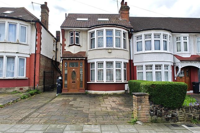End terrace house to rent in Grenoble Gardens, Palmers Green