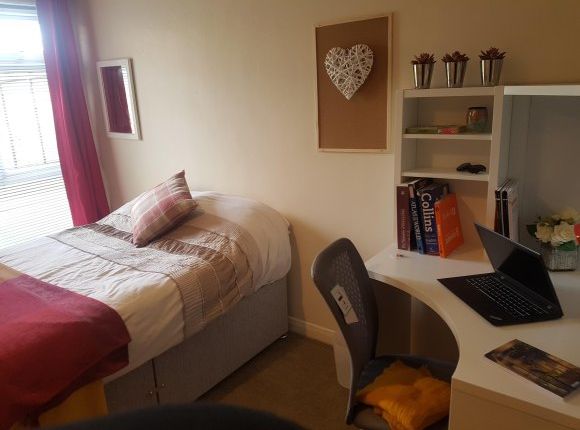 Thumbnail Shared accommodation to rent in Otham Close, Canterbury, Kent