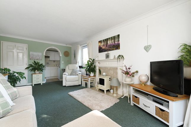 4, Homehaven Court, West Sussex photo 3
